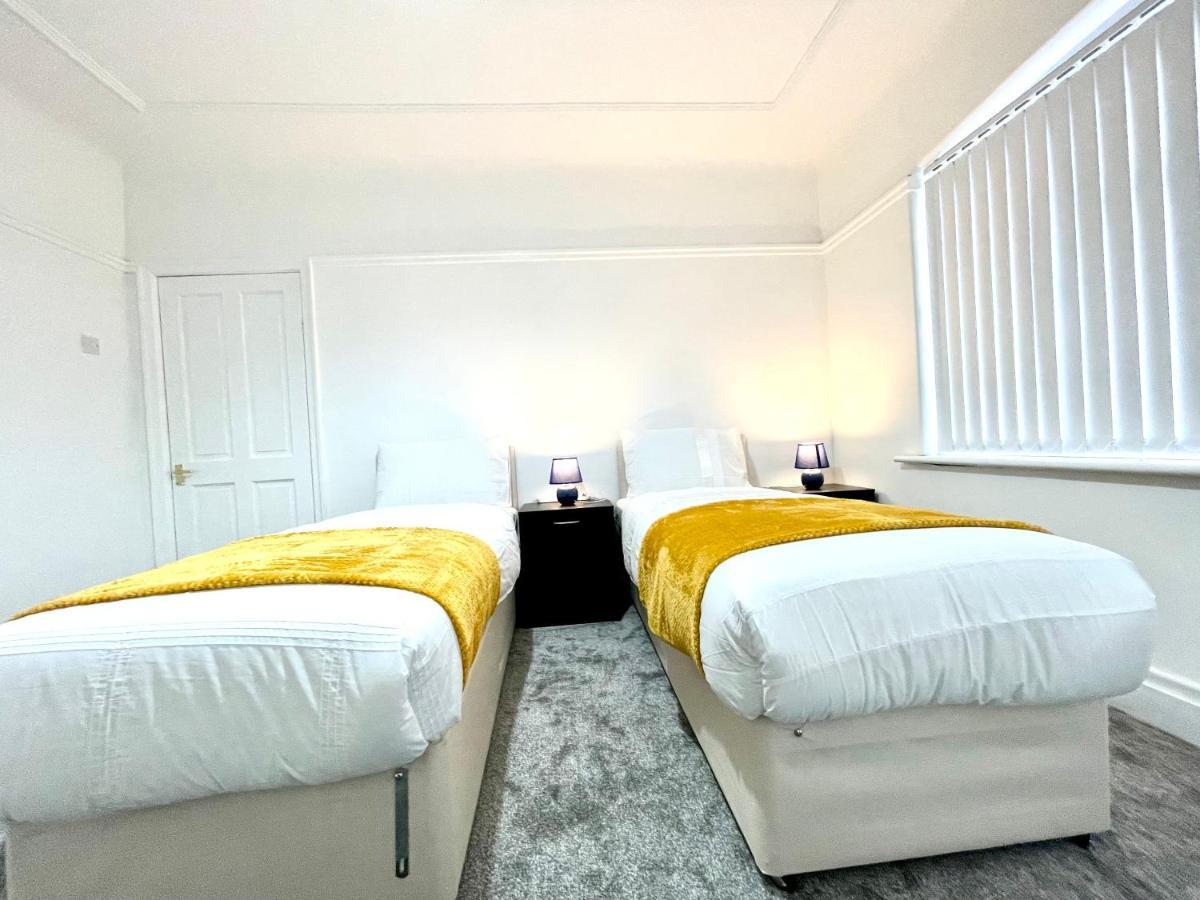 Lotus Home Wallasey Buitenkant foto