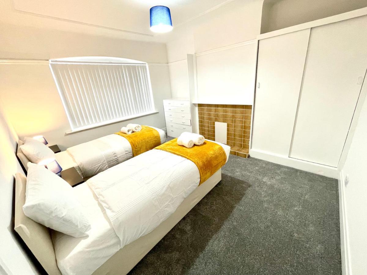 Lotus Home Wallasey Buitenkant foto