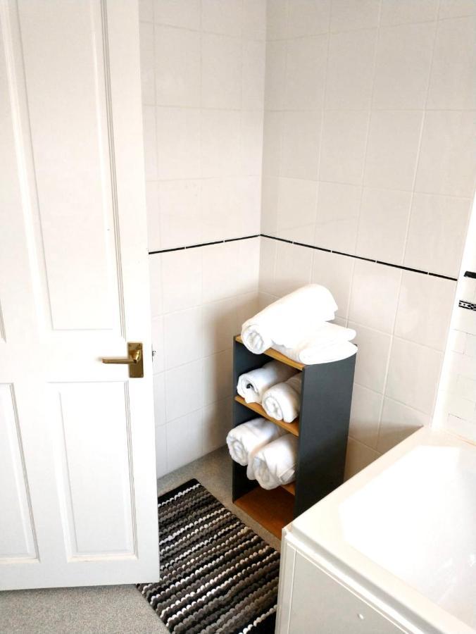 Lotus Home Wallasey Buitenkant foto